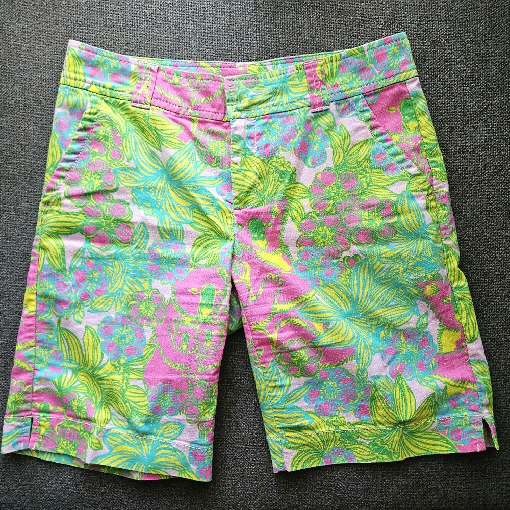 Lilly Pulitzer   Bermuda Resort Fit Shorts Bright Pink Green Big Squeeze